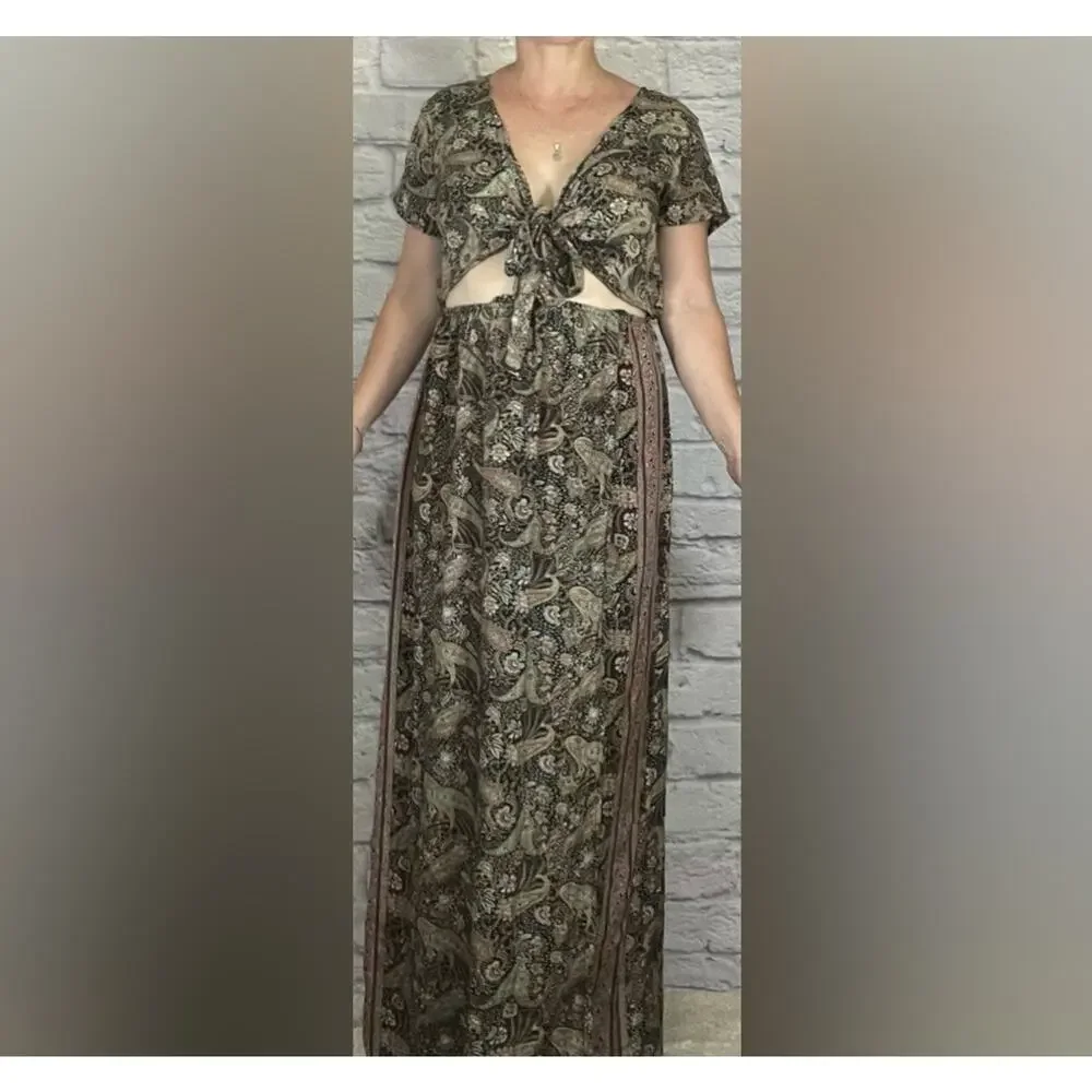 NWOT Earthbound Trading Floral and Paisley Print Tie-Front Dress